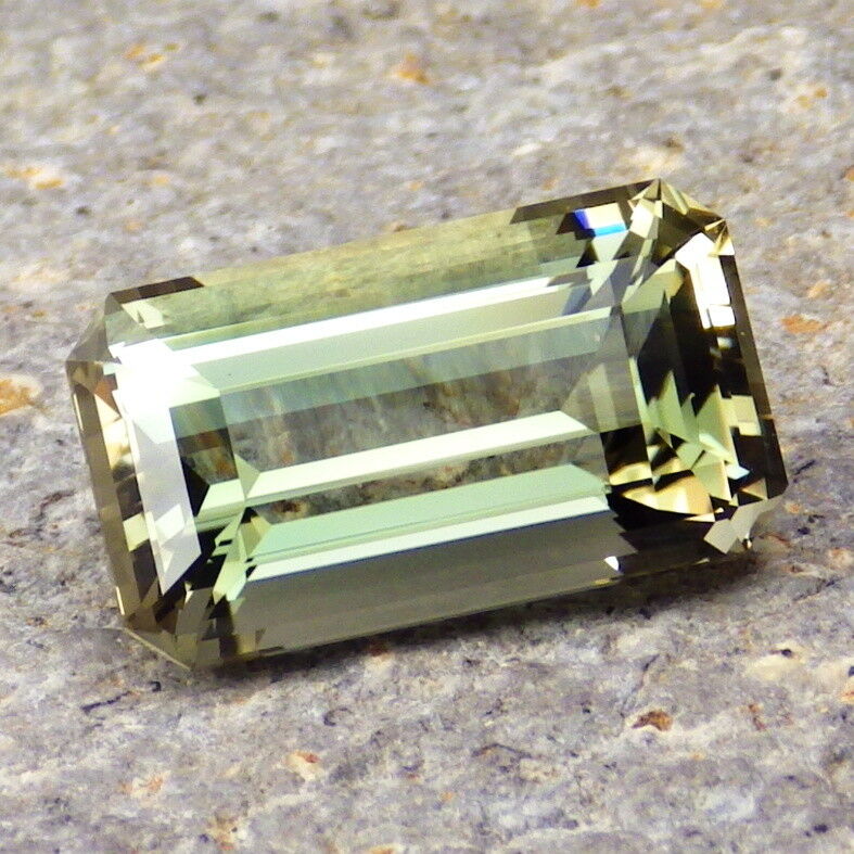 Green Dichroic Oregon Sunstone 9.03ct Flawless-perfect For High-end Jewelry!