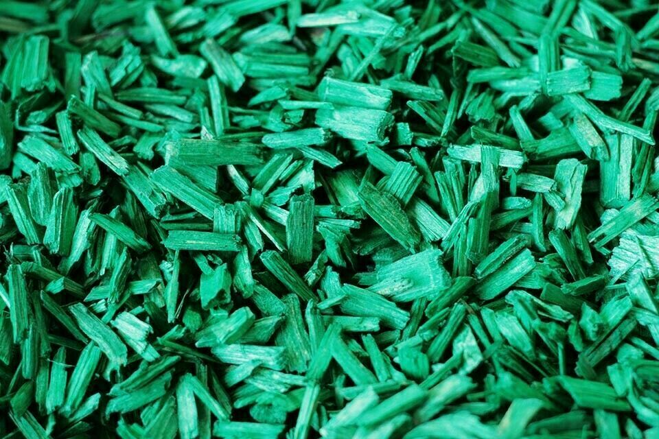 Bark Mulch & Wood Chips Green Colour 1/2litre(0.1gallon)decorative