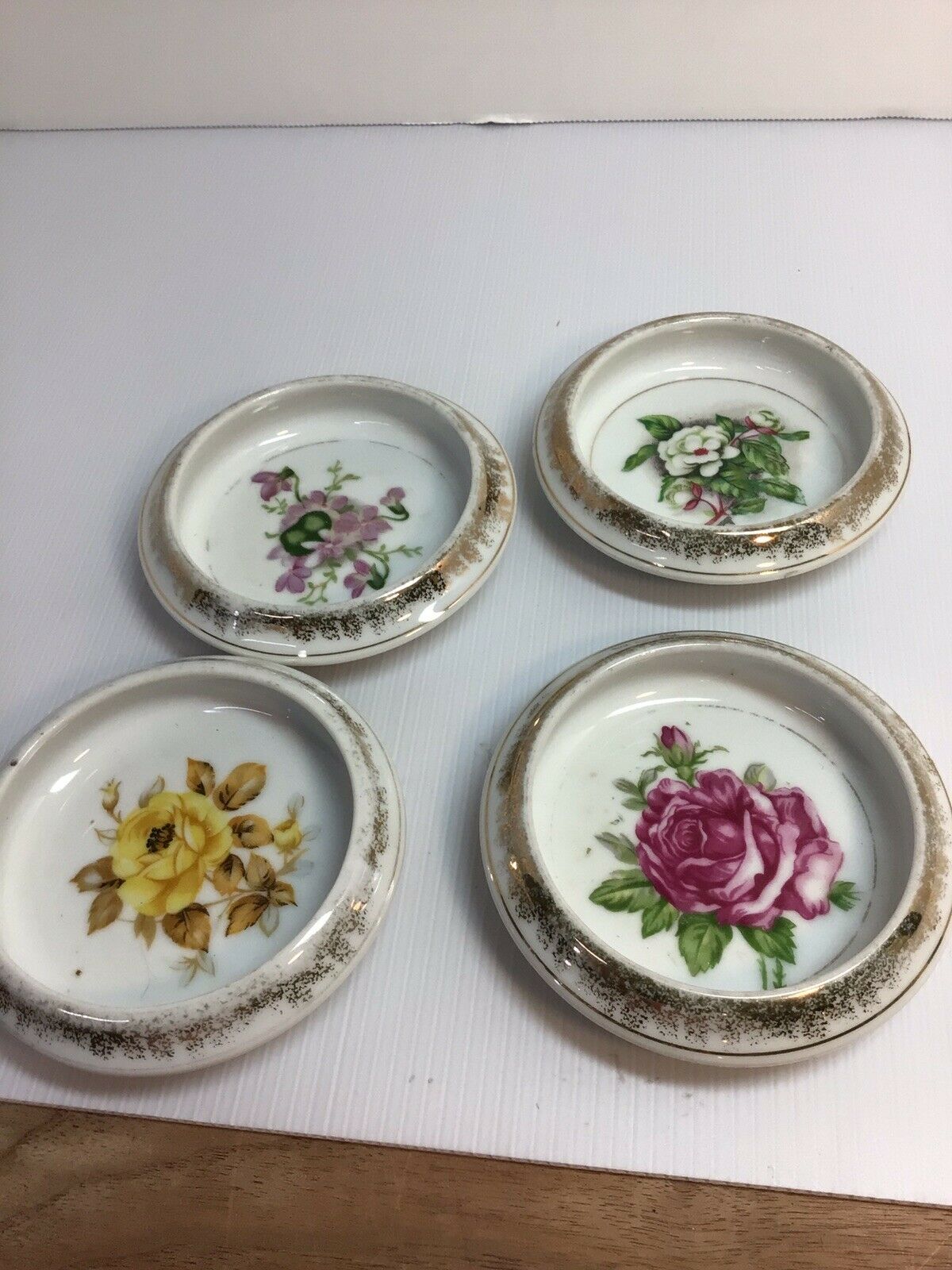 Vintage Butter Pat Dish’s Set Of 4. . 4 Inches From Ring To Ring. Floral